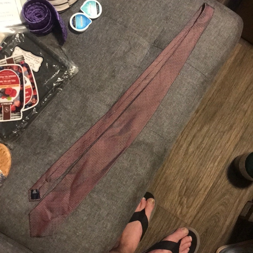 MEN’S tie